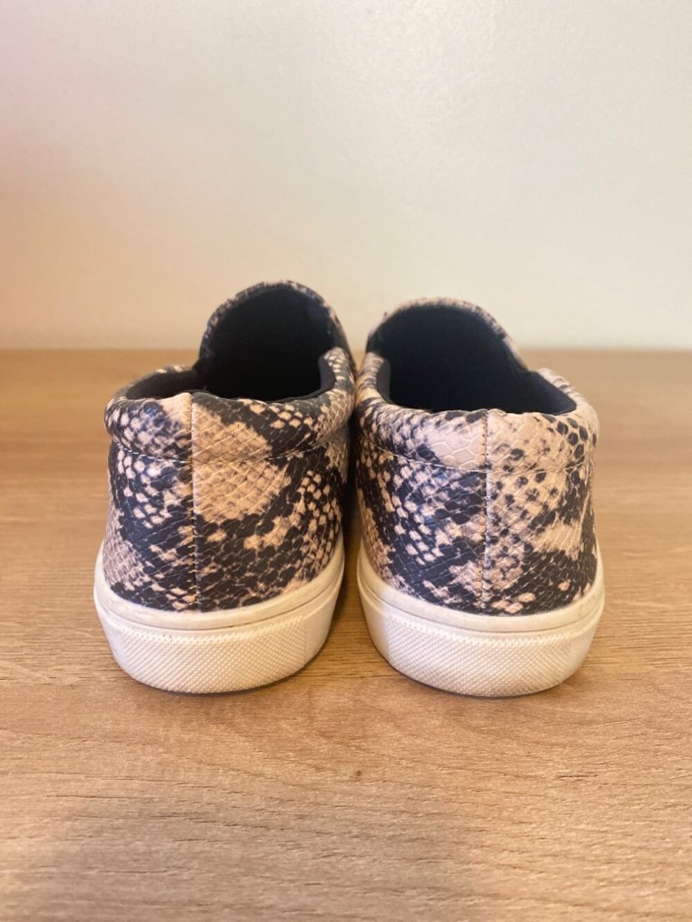 A New Day Women’s Slip-On Snake Print Casual Loafer Size 6.5 - Picture 5 of 7